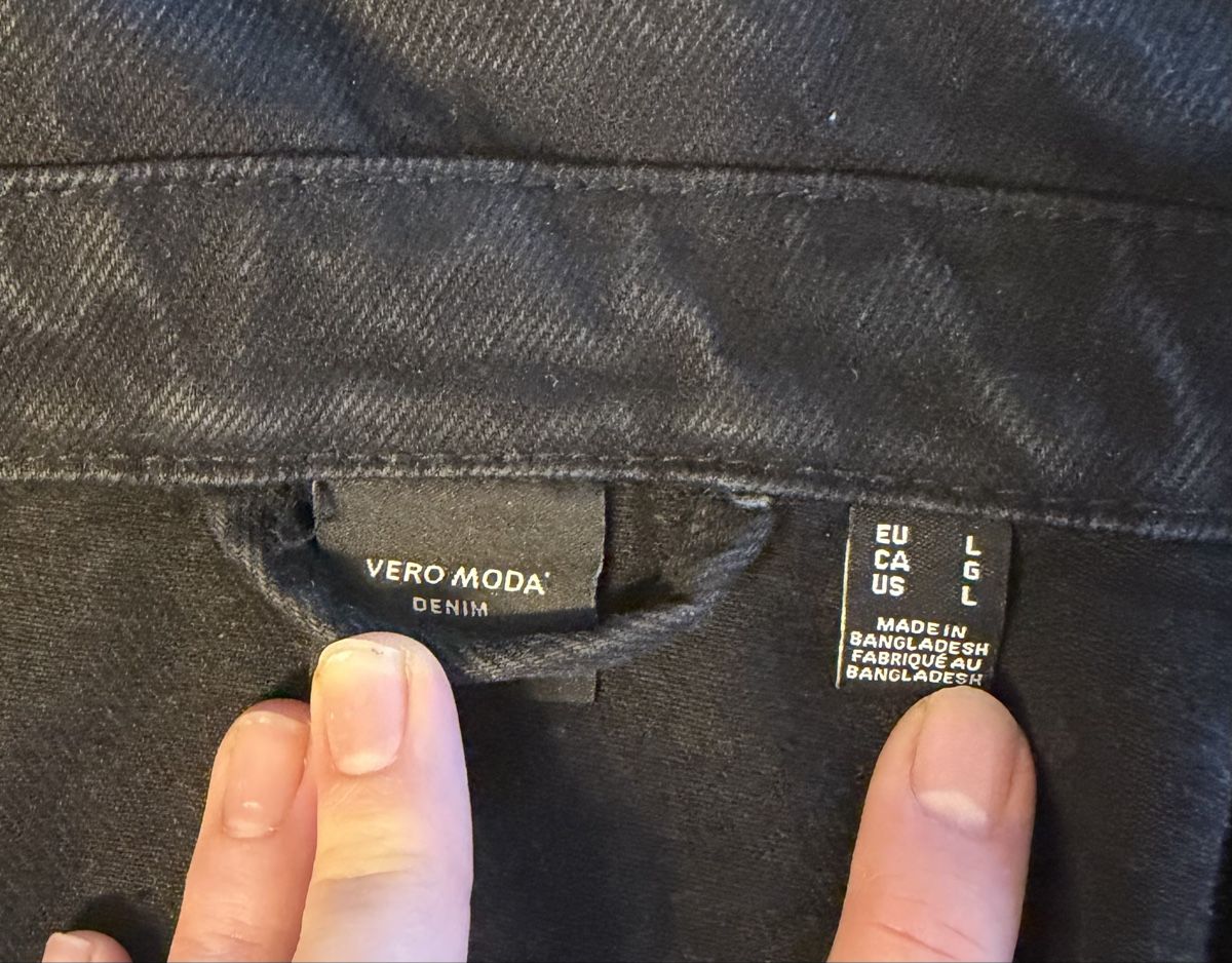 Vero Moda Giacche: Schwarze Jeansjacke – Nuovo (secondo la descrizione) da Uster venduto da oranger_pulli 3
