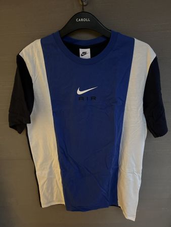 Nike tech shirt