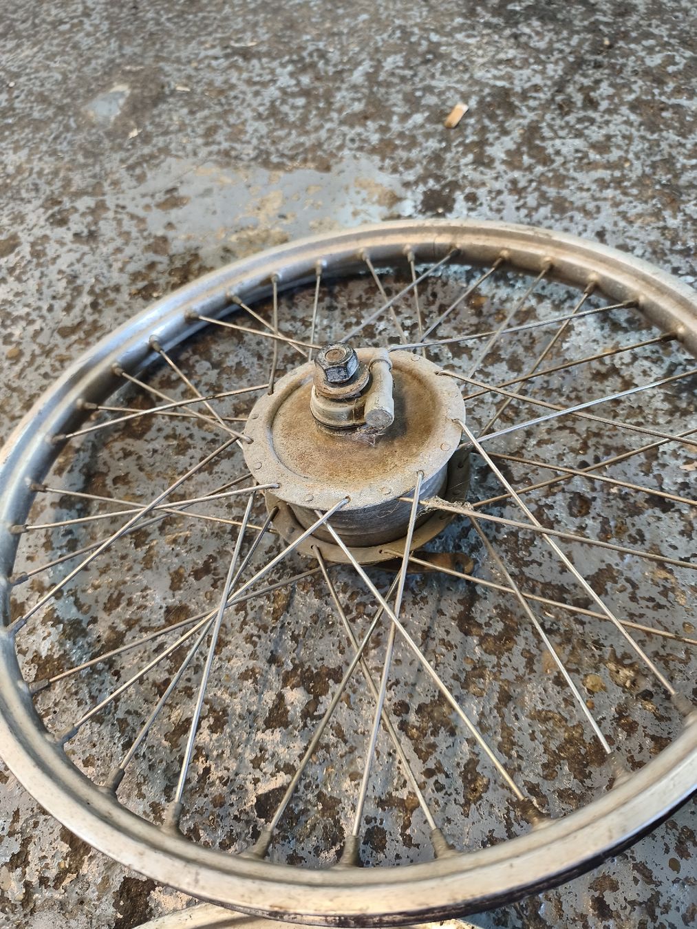 Puch Cerchioni: Vorderradfelgen 17" Puch / Sachs Weinmann – Difettoso da Münchwilen TG venduto da Denso33 4