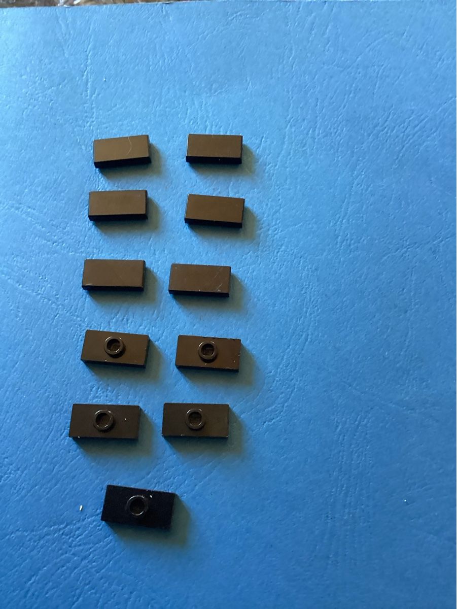 Lego Giocattoli: Lego Plättli, schwarz, assortiert – Usato da Kölliken venduto da Rwolfer