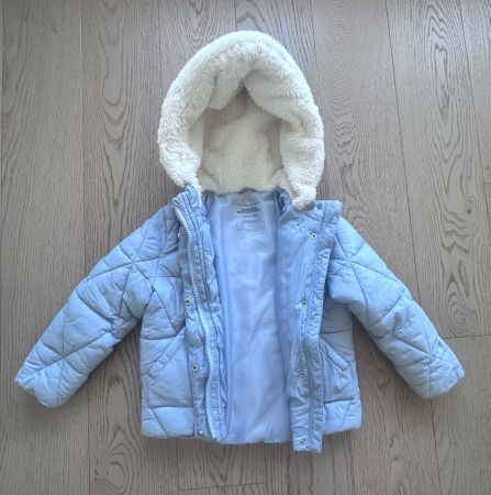 Winterjacke „Primark“ mit kuscheliger Kapuze