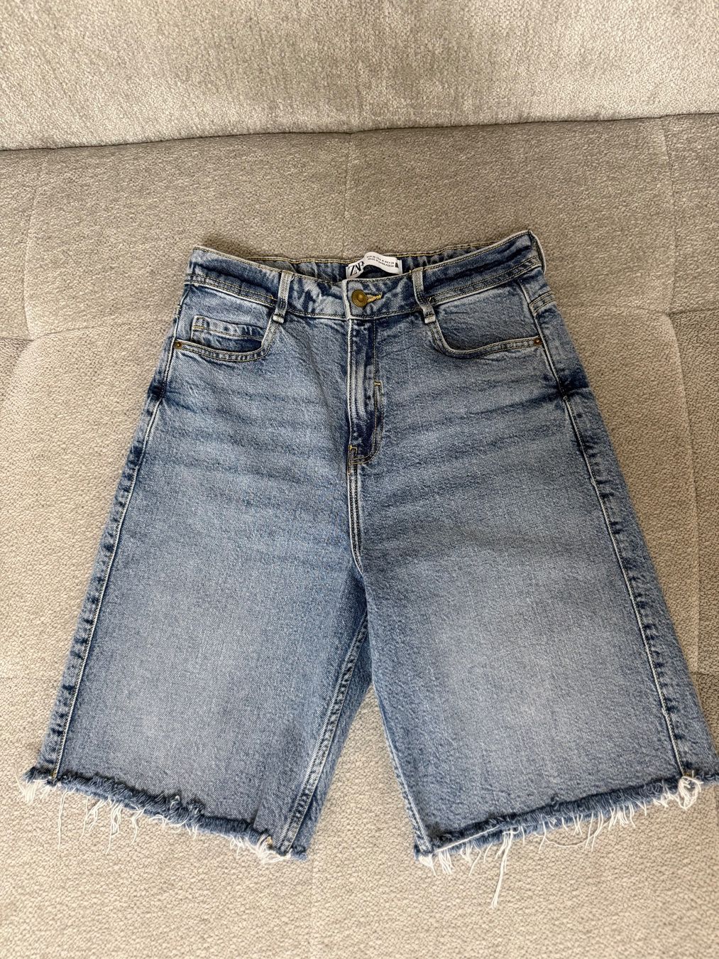 Zara Pantaloni: Zara Shorts Gr. 36 – Usato da Uetikon am See venduto da Fraufox1 5