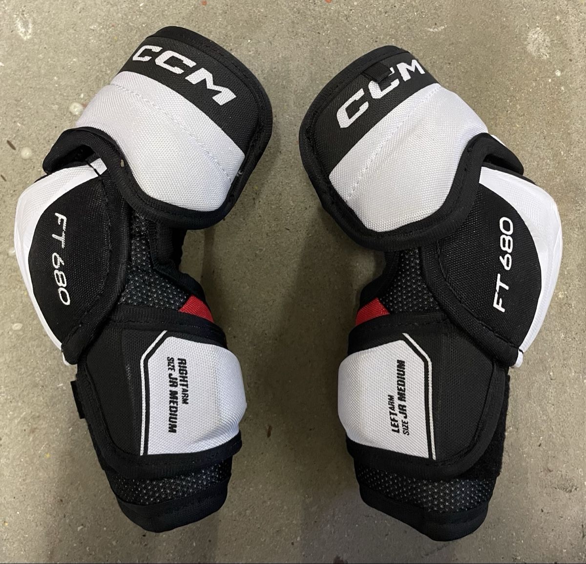 Ccm Protezioni & Imbottiture: CCM FT 680 Ellbogenschützer, Junior, Grösse Medium - Top! – Usato da Zürich venduto da Fuego88