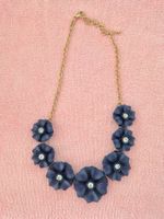 Halskette Blumen dunkelblau mit Steinchen neu