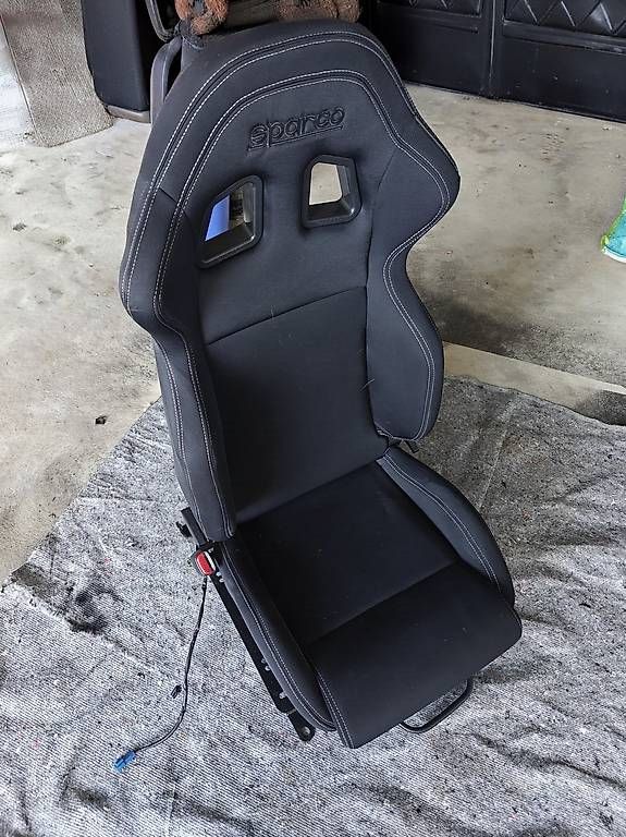 Alle Autoersatzteile: 2 Sièges Sparco R100  semi baquet  – Gebraucht aus Estavayer-le-Lac von Equinox8 1