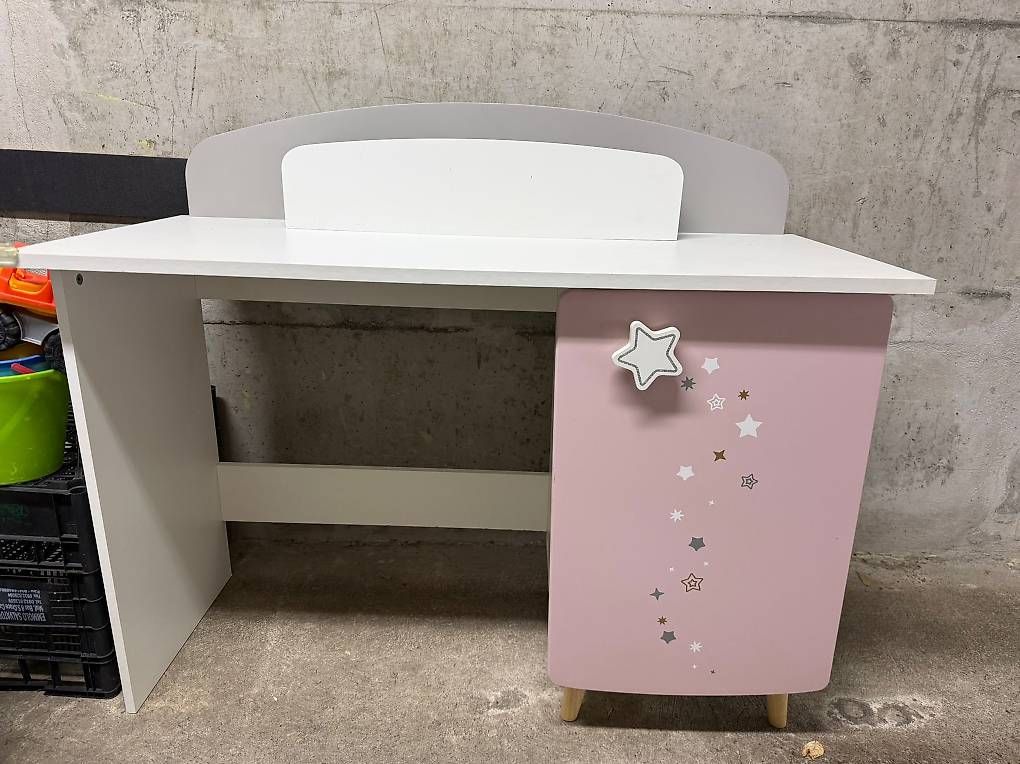 Scrivanie: Bureau avec chaise pour fille – Usato da Genève venduto da mar_rw9d 2