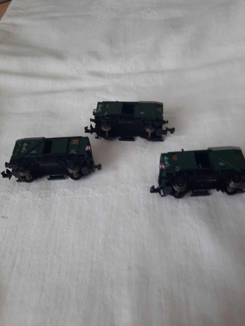 Fleischmann Modellini di ferrovie: 3 WAGONS MARCHANDISES – Usato da Biel/Bienne venduto da mic_6nnh 3