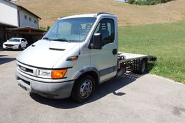 Iveco 35C12 Daily  mit Leichtbaubrücke