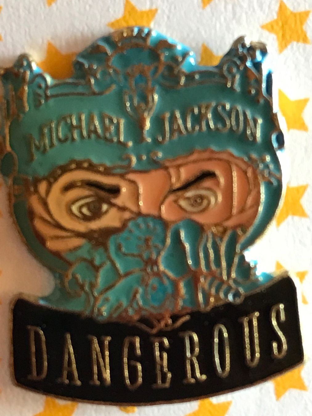 Broschen & Nadeln: Pin Pins MICHAEL JACKSON DANGEROUS Anstecknadel – Gebraucht aus Däniken SO von allerlei54 1