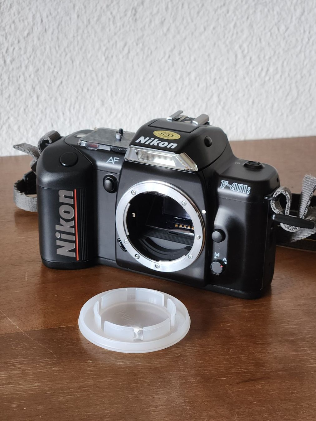 Nikon Fotocamera: Nikon F-401 S – Usato da Oberwil b. Zug venduto da adi_r8nm