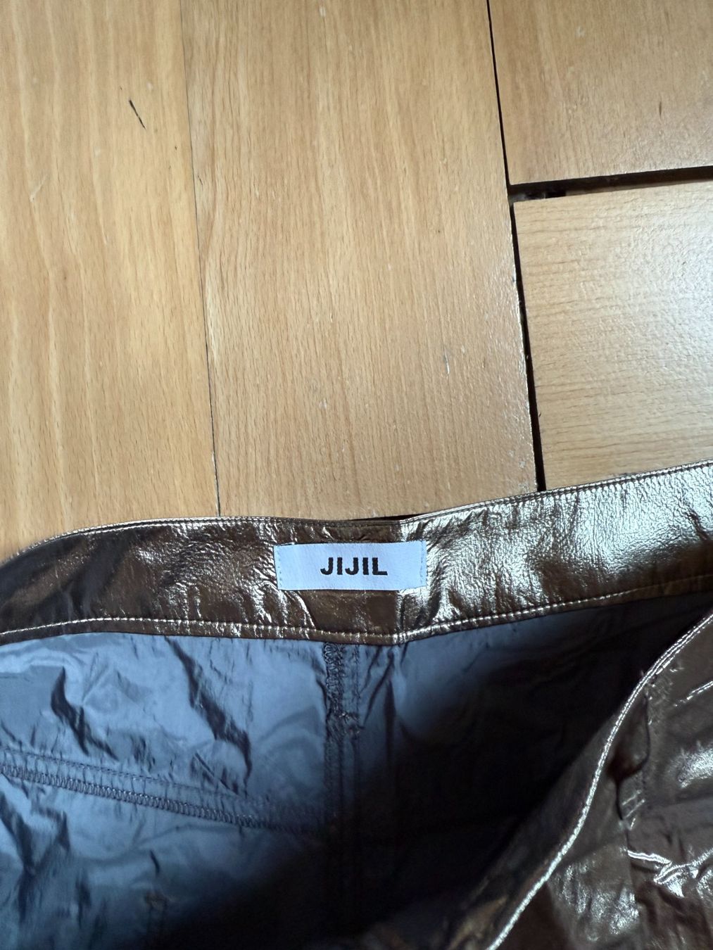 Pantaloni: JIJIL - Hose gold glänzend leicht 44 – Usato da Zürich venduto da Diazaio 2