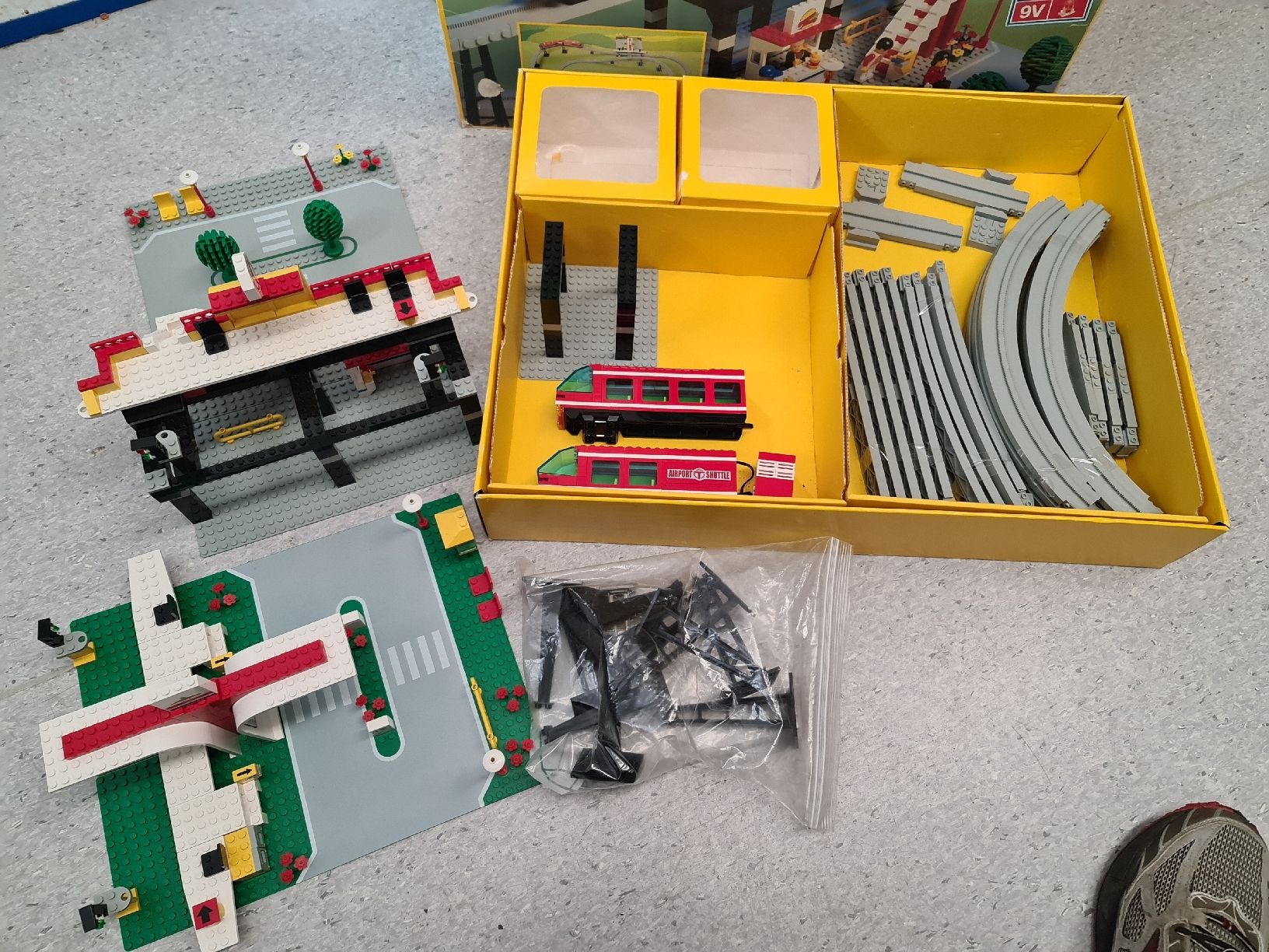 Lego Baukästen: Lego Monorail 6399 komplett – Neu (gemäss Beschreibung) aus Solothurn von Lego111 8