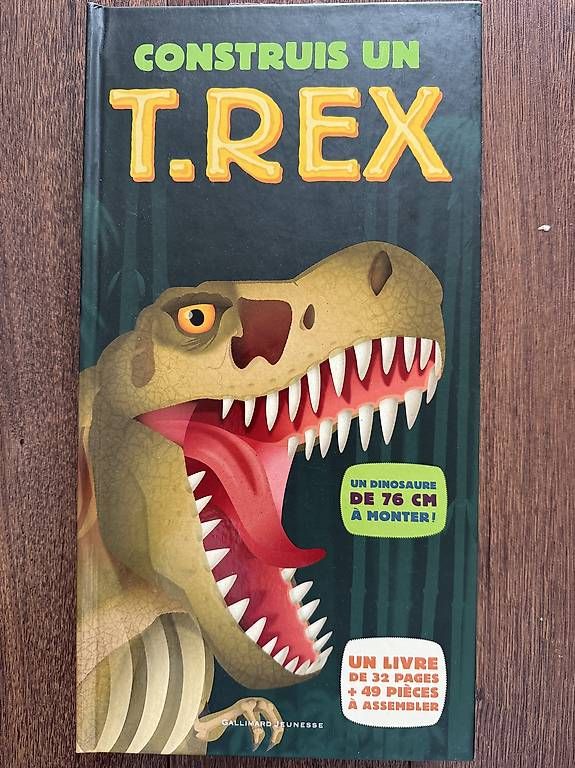 Libri: Maquette à construire du T Rex 75cm – Usato da Lausanne venduto da nat_h2gw