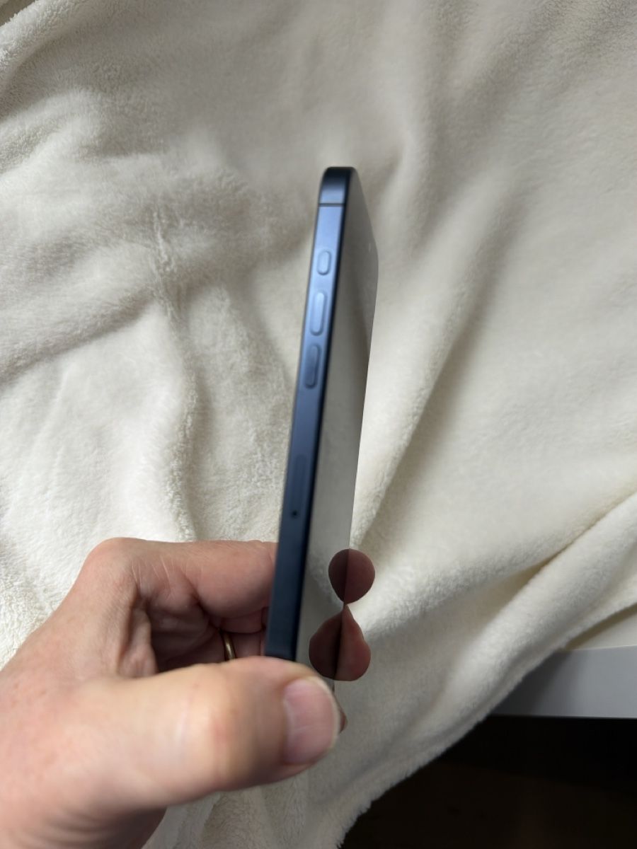 Apple Telefoni cellulari / Smartphones: Apple iPhone 15 Pro Max 256GB Blue Titanium – Usato da Zürich venduto da Terano 5