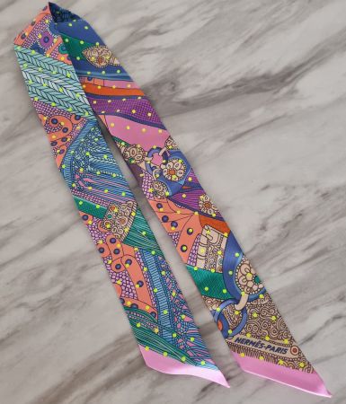 Hermes Twilly Limited edition - dots shine in neon lights