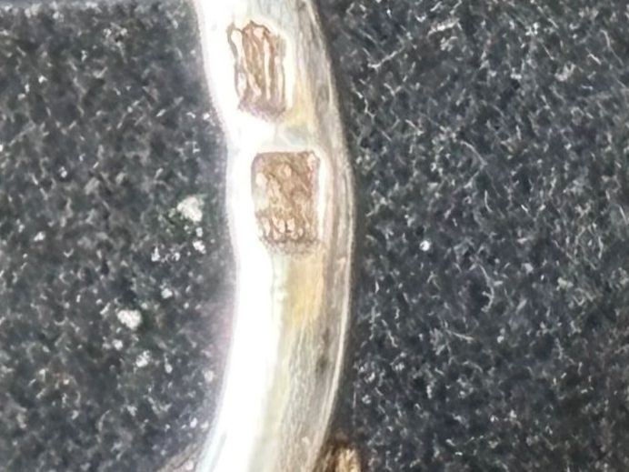 Spille & Fermagli: Broche vintage filigrane en argent – Usato da Peseux venduto da Cresus27 6