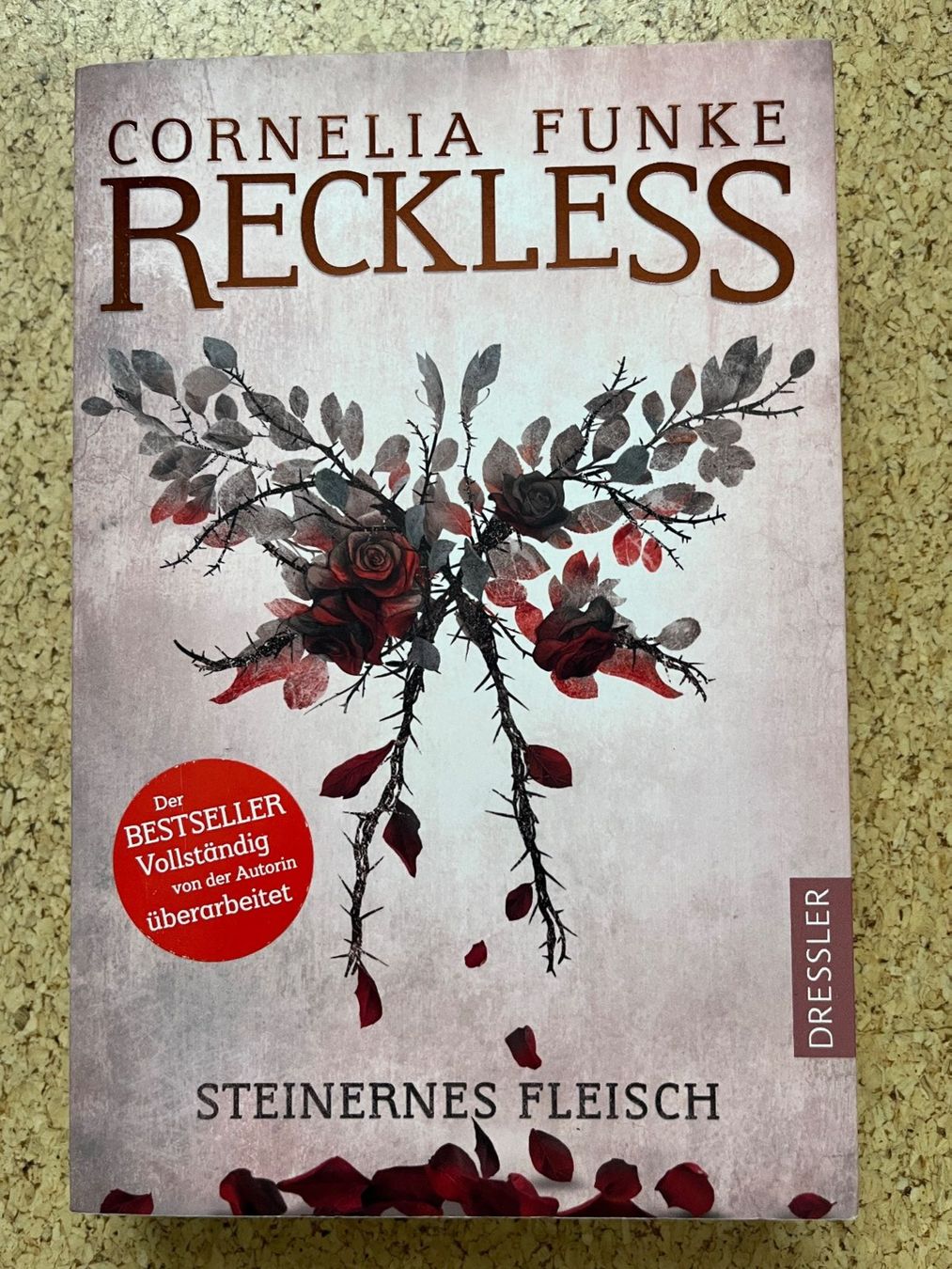 Libri: Taschenbuch "Reckless - Steinernes Fleisch", Cornelia Funke – Usato da Grosswangen venduto da Vita500