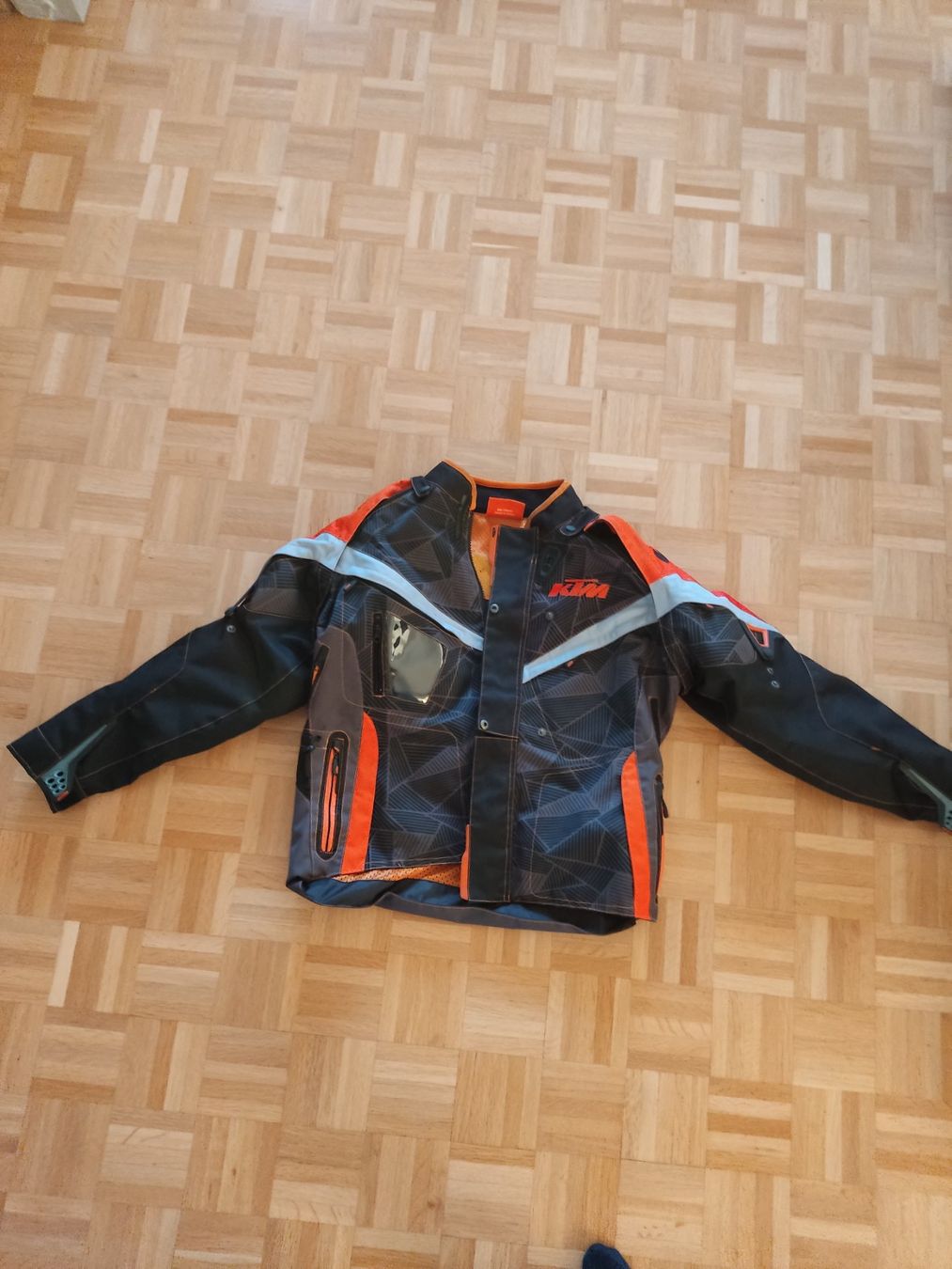 KTM Giacche: KTM Motorradjacke, Grösse L – Usato da Muttenz venduto da Darisha