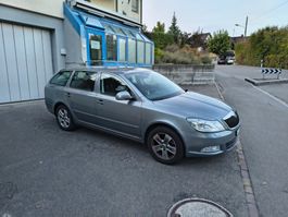 Skoda Octavia, Jahrgang 12.2011 – 123k km – ab MFK & Service