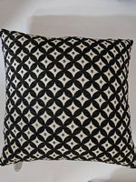 SUTTON - Kissen mit Jacquard-Motiven 40 x 40