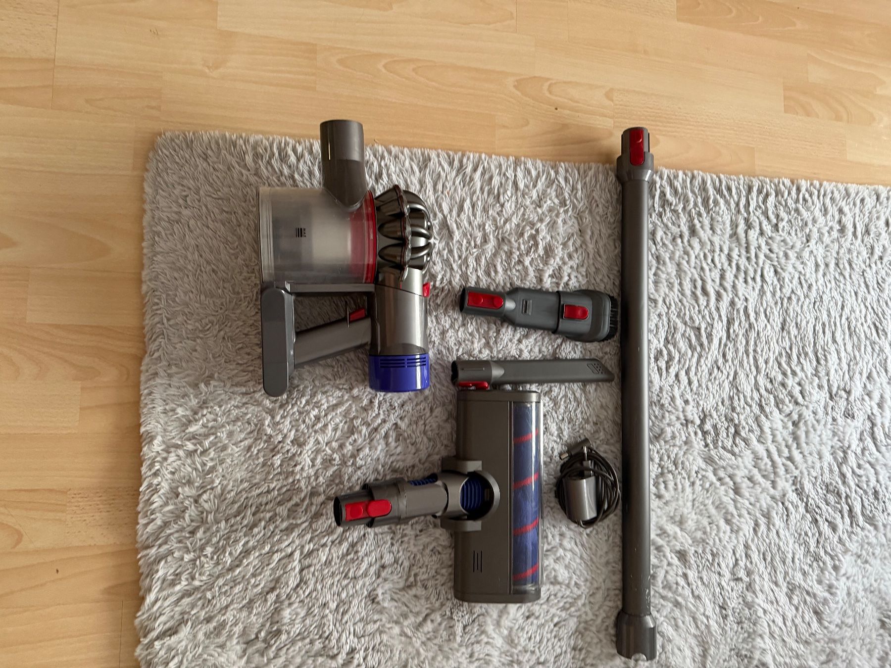 Dyson Aspirapolveri & Accessori: Dyson V7 mit neuem Akku – Usato da niederbipp venduto da britney03 1