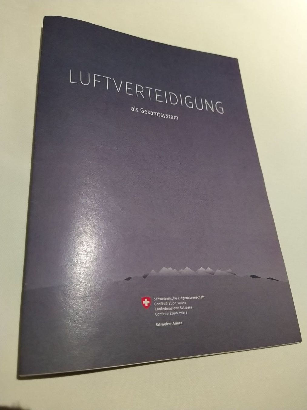 Dokumente: Broschüre Luftverteidigung als Gesamtsystem – Neu (gemäss Beschreibung) aus Erlinsbach von Felix_L.