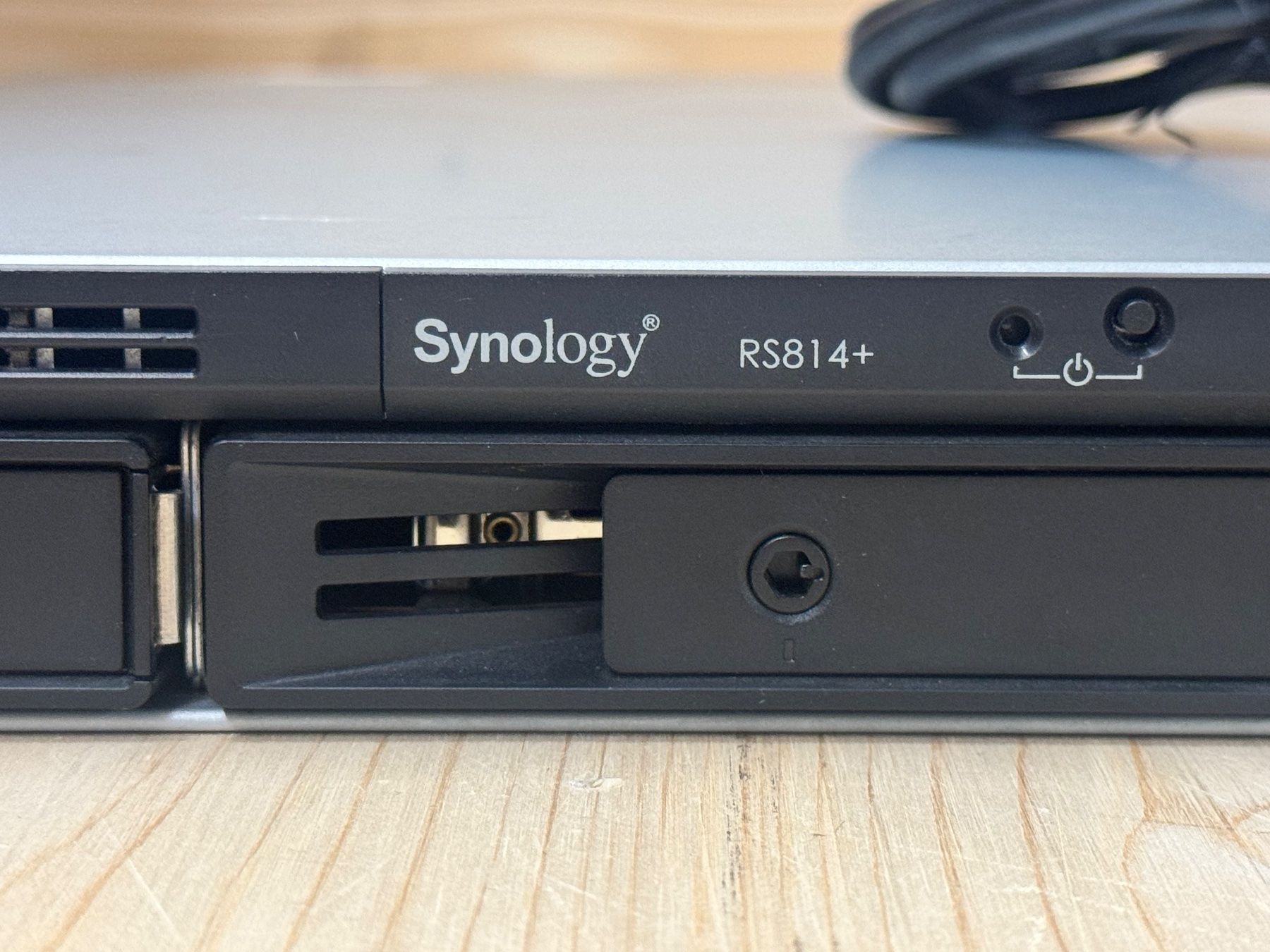 Synology Server: Synology RS814+ NAS gebraucht – Usato da Stachen venduto da ITHardware 1