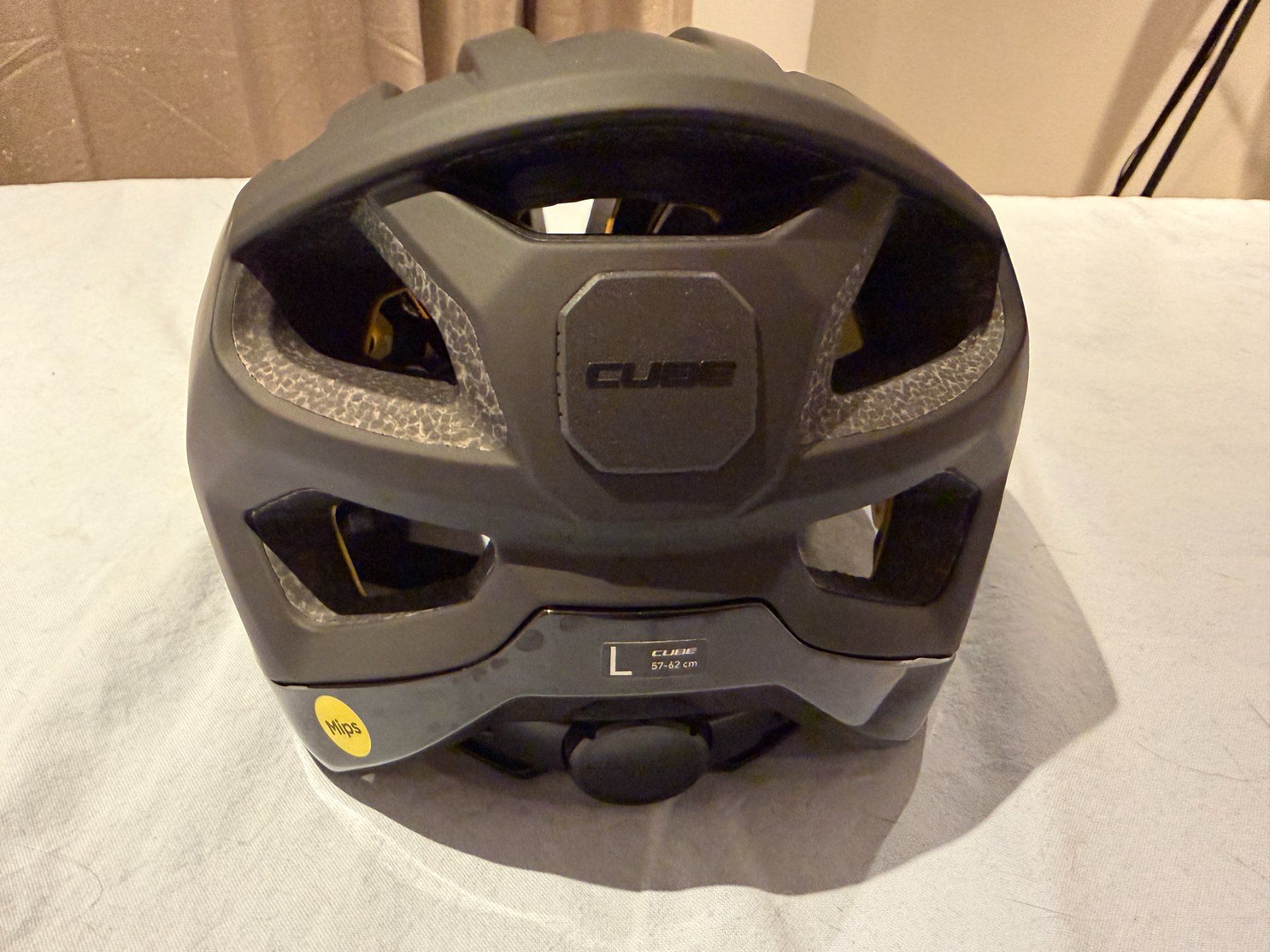 Cube Casques: Cube MTB Helm – D'occasion à Felsberg par sica76 2