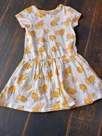 Tolles Kleid Gr. 116, Neu