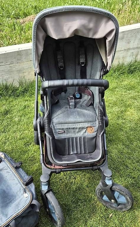 Carrozzine: Poussette Bugaboo édition limitée Diesel avec accessoires  – Usato da Vuisternens-Ogoz venduto da Sandralaubli 3