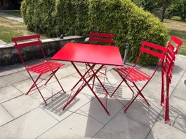 Garten Tisch 70 x 70 cm mit 4x Stühlen, rot, klappbar