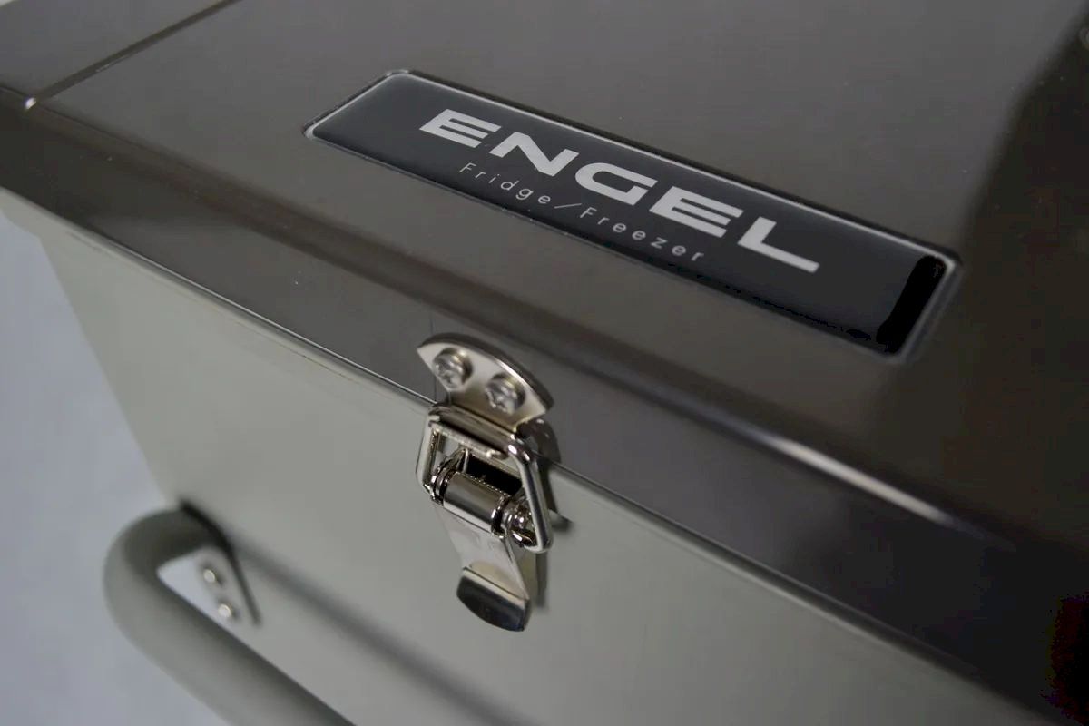 Kühlschränke & Kühlen: Engel MD27F Kompressor-Kühlbox 12/24V – Neu und originalverpackt aus Bottighofen von zaap 4