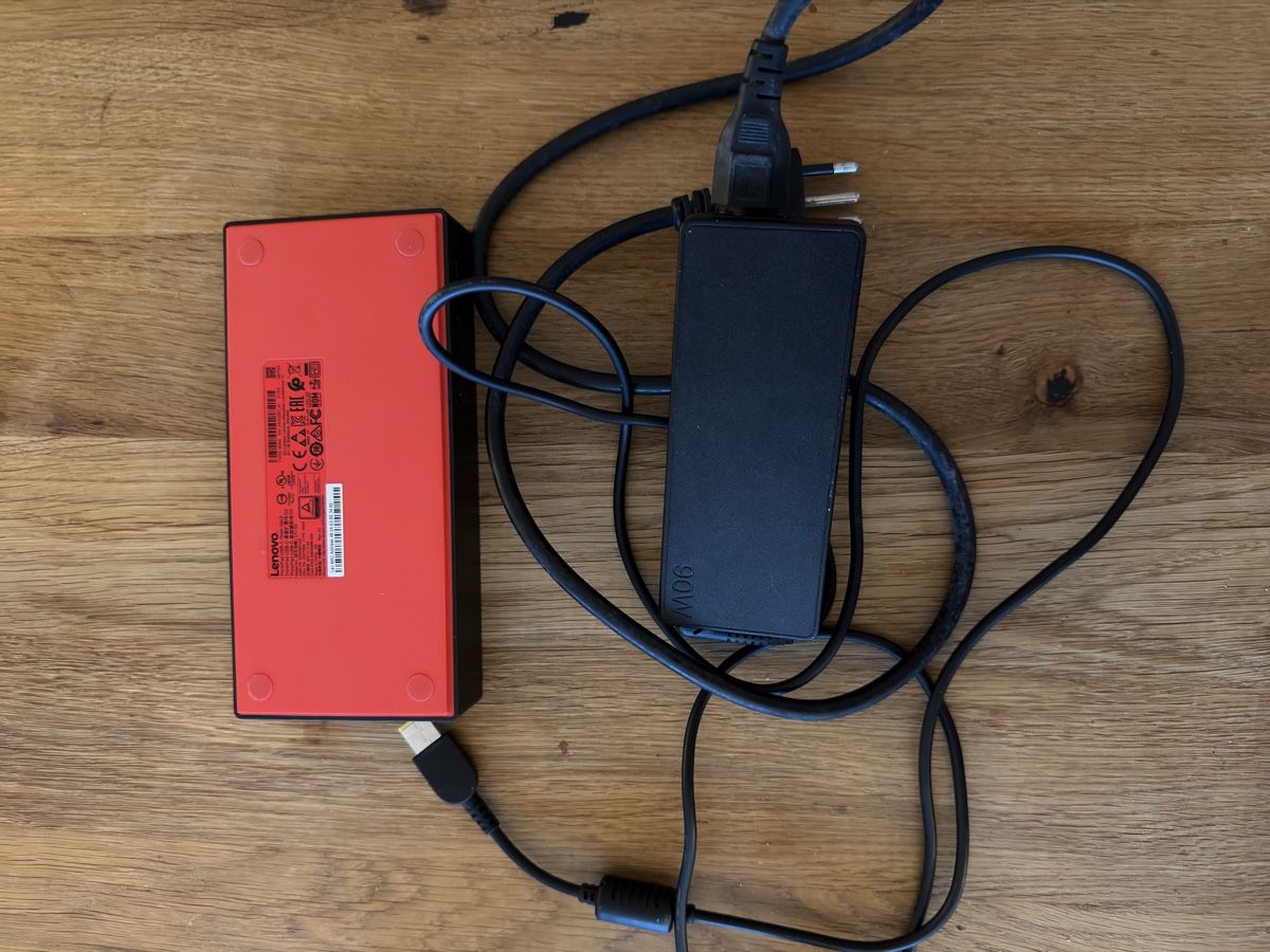 Lenovo Docking station: Lenovo ThinkPad USB-C Dock Gen 2 – Usato da Muri b. Bern venduto da ari_6t2h 4