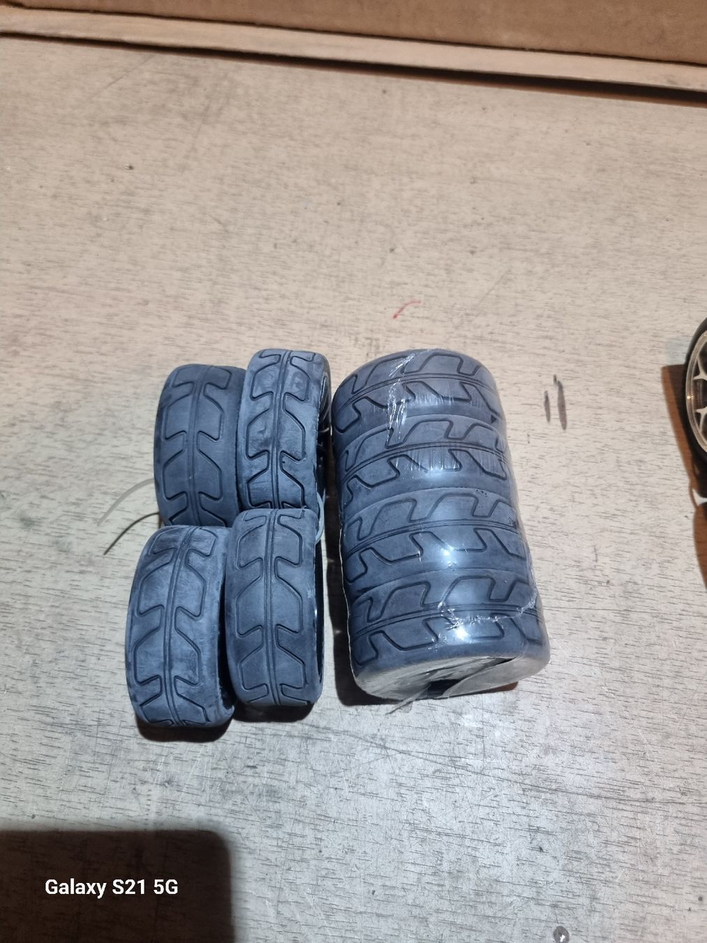 Modellismo RC: 1:10 onroad Reifen – Nuovo (secondo la descrizione) da Sisikon venduto da SanAndreas 2