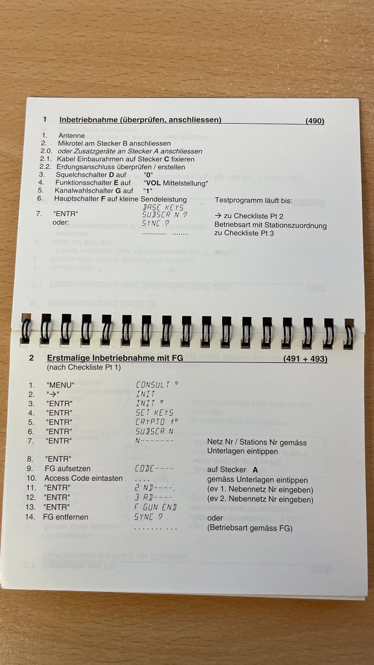 Libri: Schweizer Armee Checkliste Funksystem SE-235 – Usato da Glattfelden venduto da cybermaxx 5