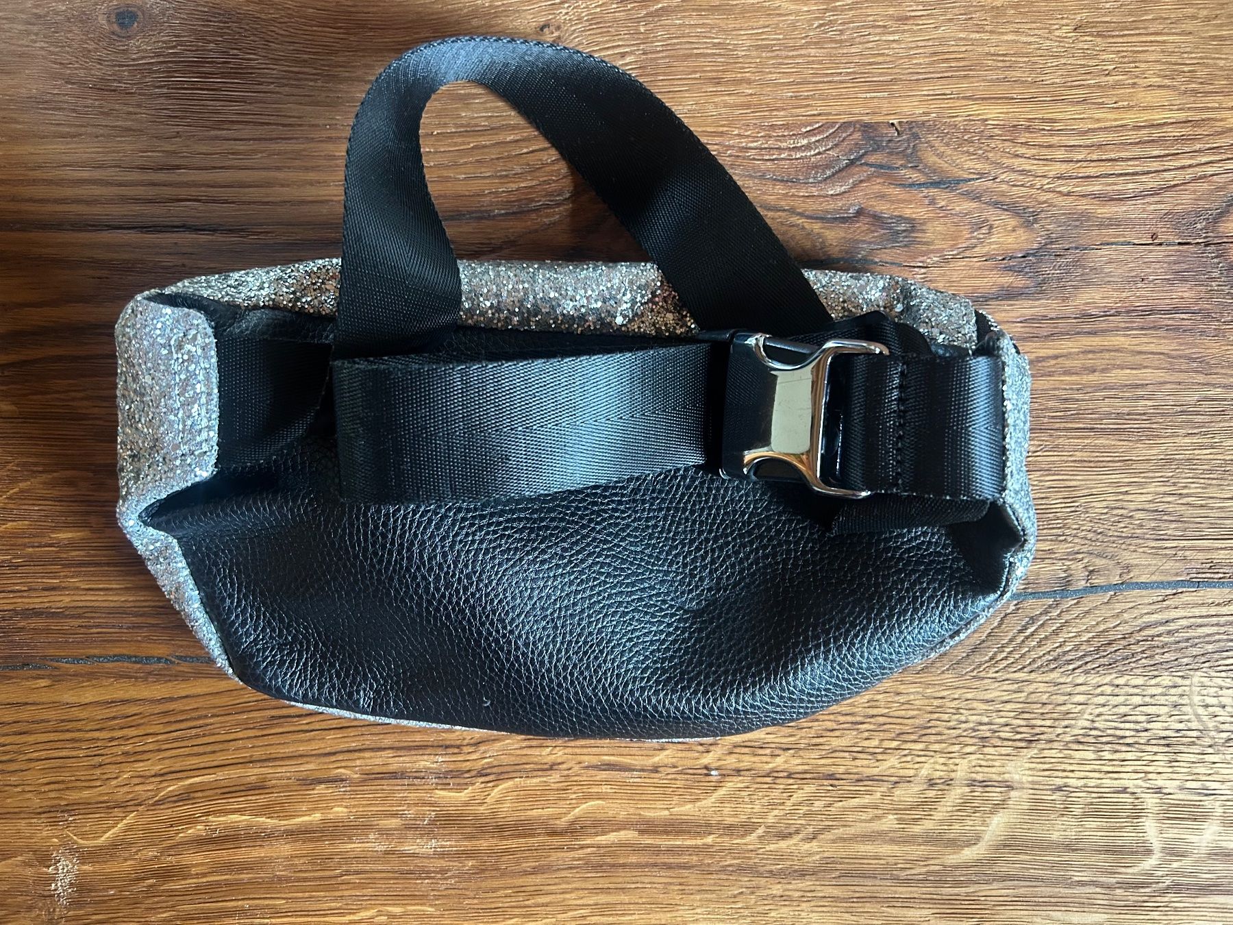Borse da donna: Chiara Ferragni Bauchtasche – Usato da Bubikon venduto da sim_ch8608 2