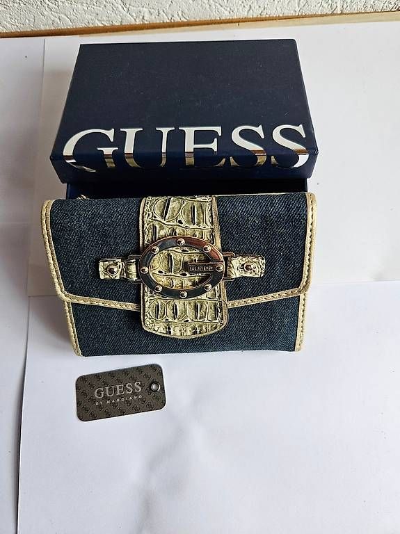 Portamonete:  portefeuille Guess – Usato da St-Barthélemy VD venduto da meal83 3