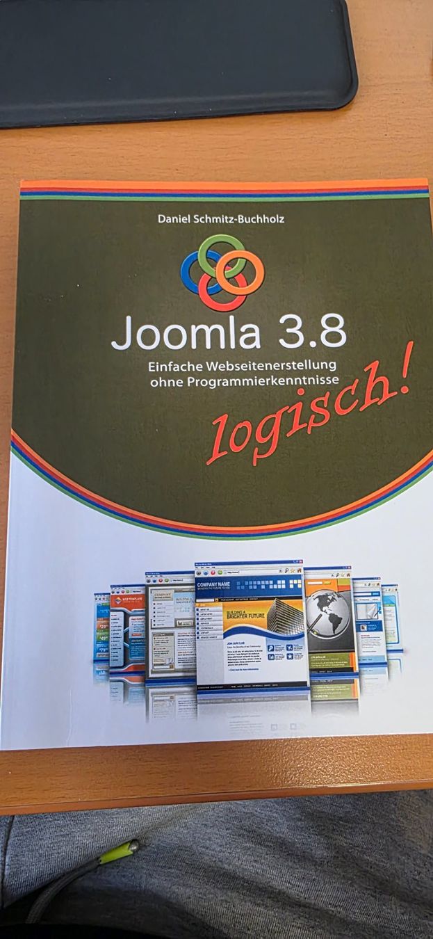 Libri: Joomla 3.8 Logisch – Usato da Unterkulm venduto da Spaescu