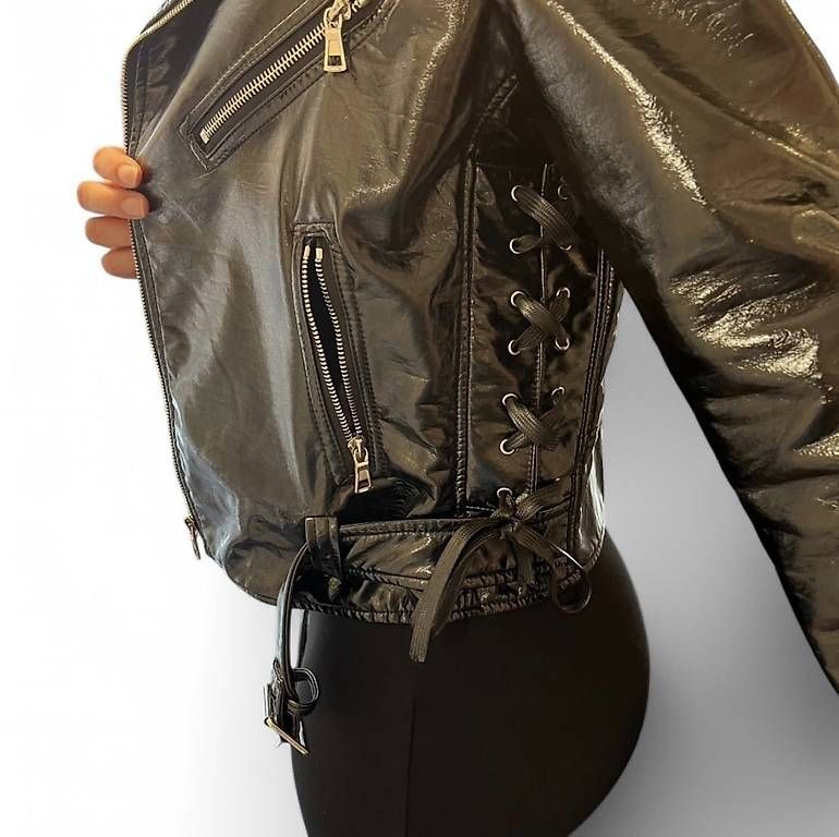 Giacche: schicke Lackjacke in Lederoptik Grösse M-L – Usato da Zürich venduto da cel_cw9k 3