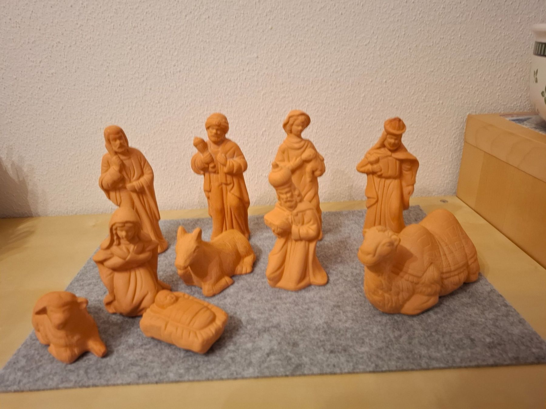 Statuette: Krippenfiguren Set aus Ton 10-teilig – Nuovo (secondo la descrizione) da Dietikon venduto da oldi53 2