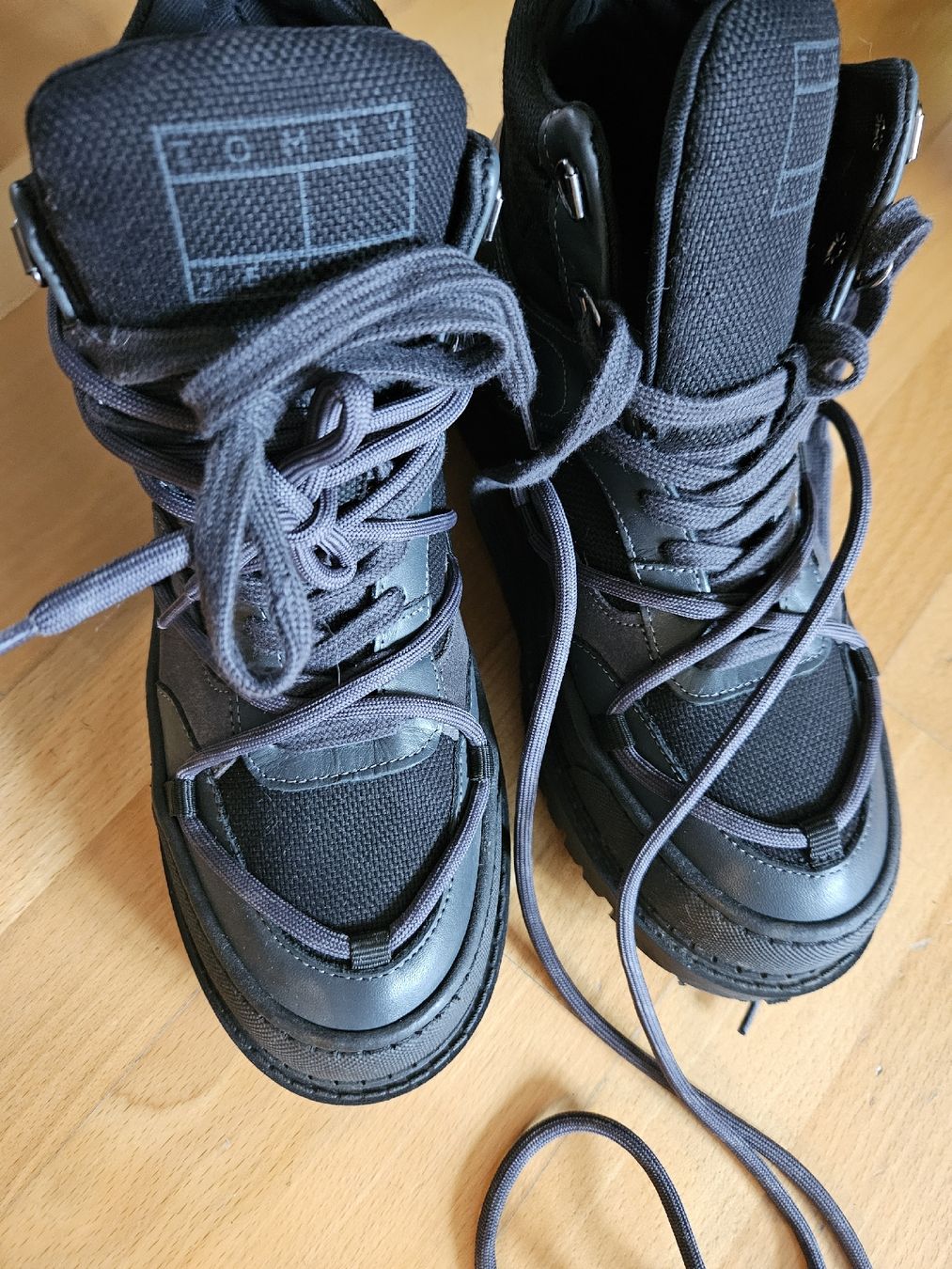 Tommy Hilfiger Scarpe da donna: Tommy Hilfiger Stifelette/Gr 40 – Usato da Baar venduto da BlackCat_13 4