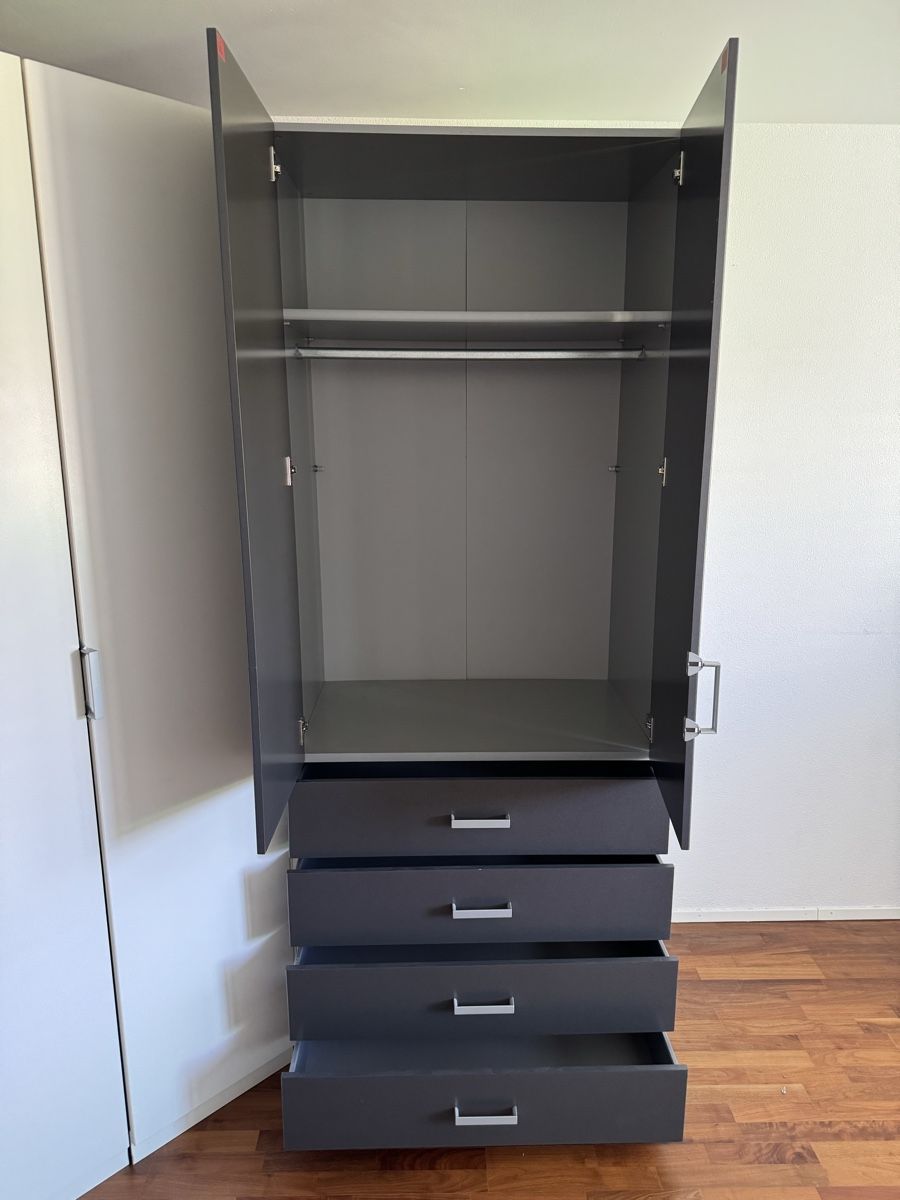Armoires: Eckschrank  – D'occasion à Wettingen par beki14 5