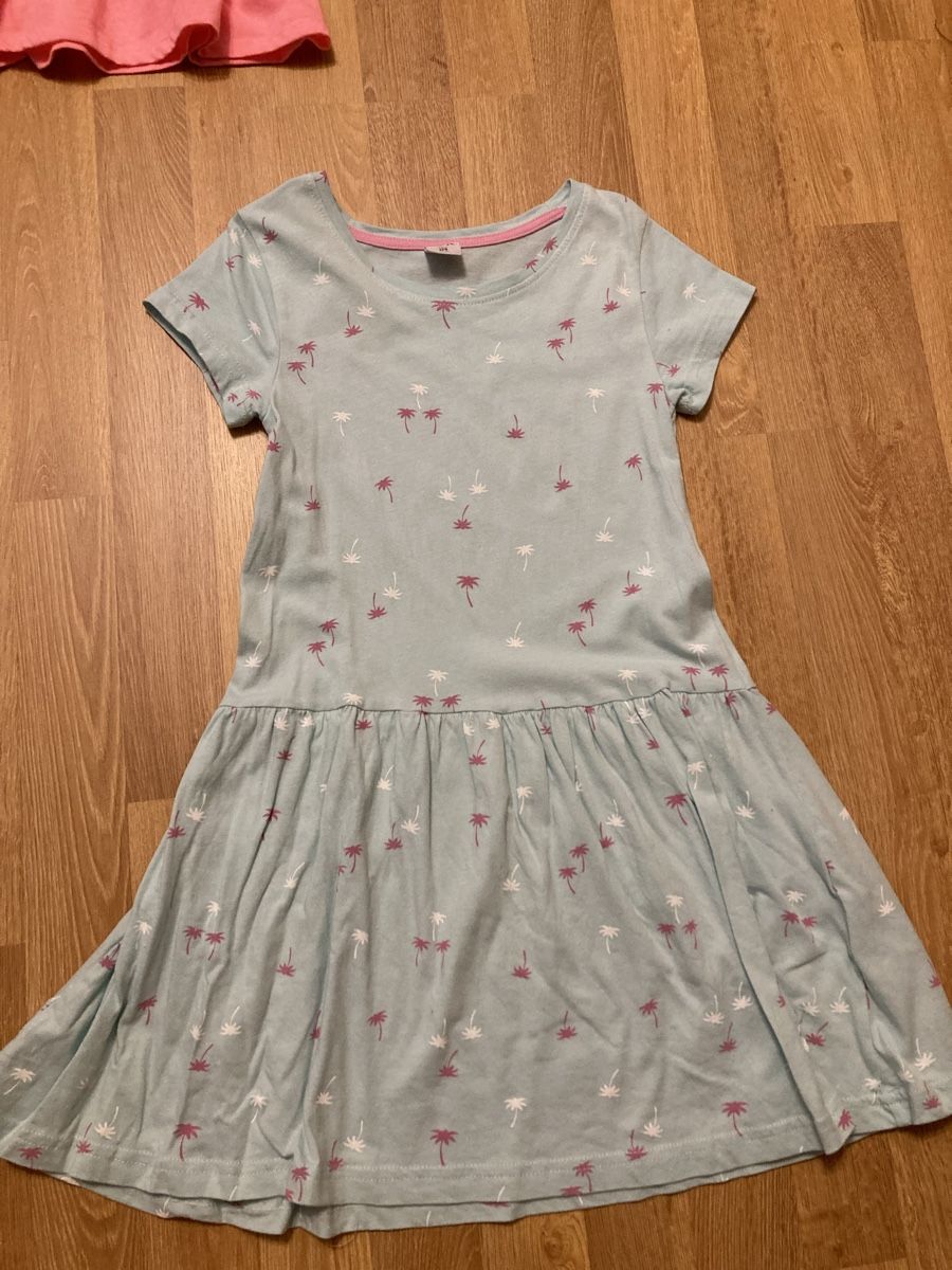 Kleider & Röcke: Mädchen Sommerkleid Gr. 128 – Gebraucht aus Emmenbrücke von JJ_89