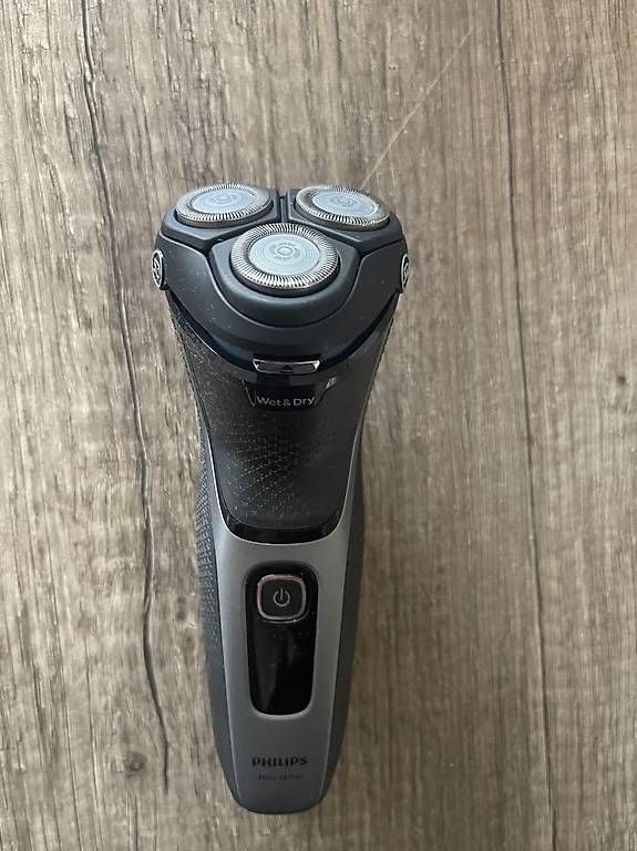 Rasoi & Lamette da barba: Rasierer Philips 3000 wie neu – Usato da Frutigen venduto da swissTCGworld