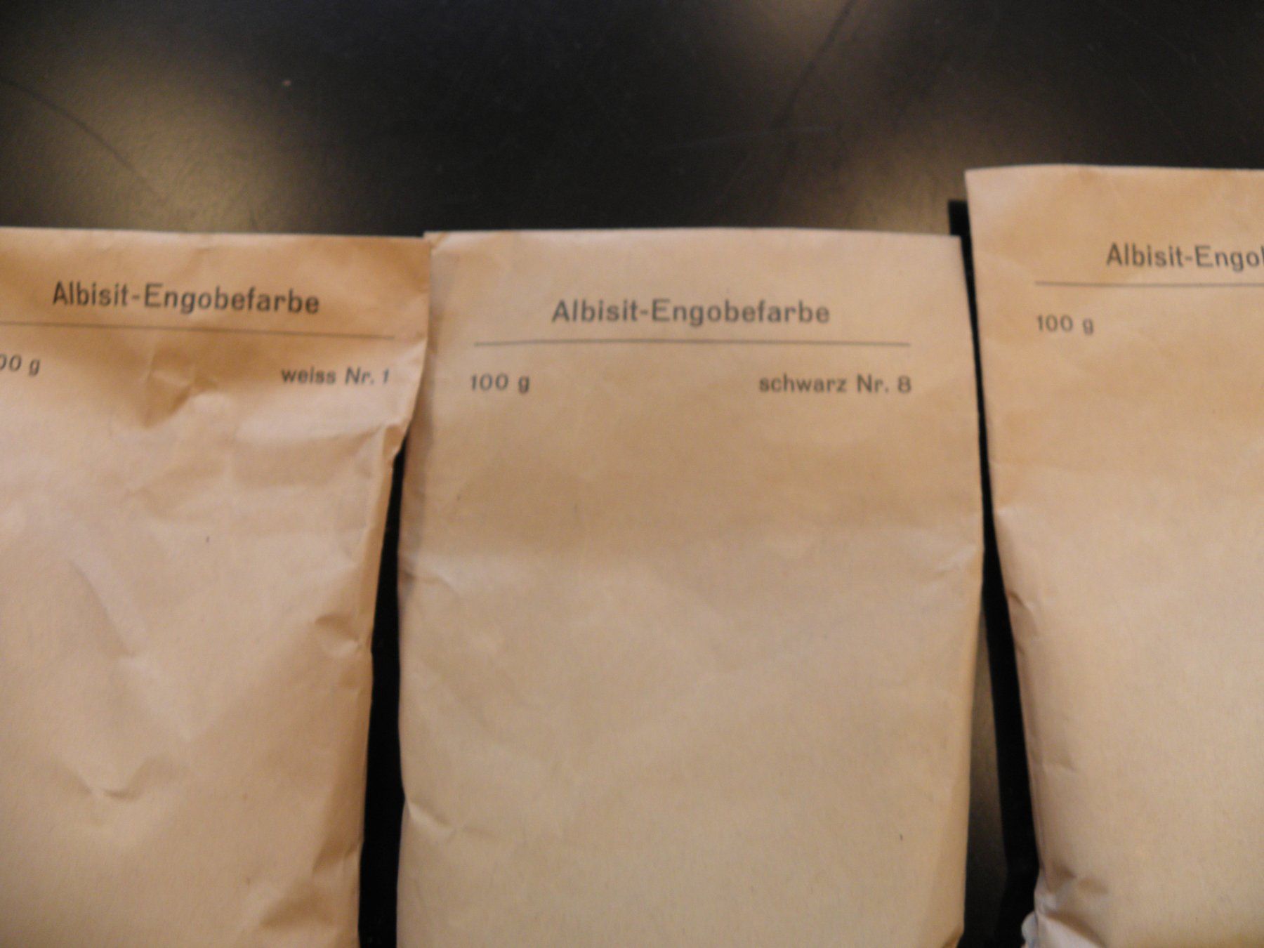 Colori: ALBISIT ENGOFARBEN Engofarbe  10 x 100 gr – Usato da Bischofszell venduto da Museumscafe 1