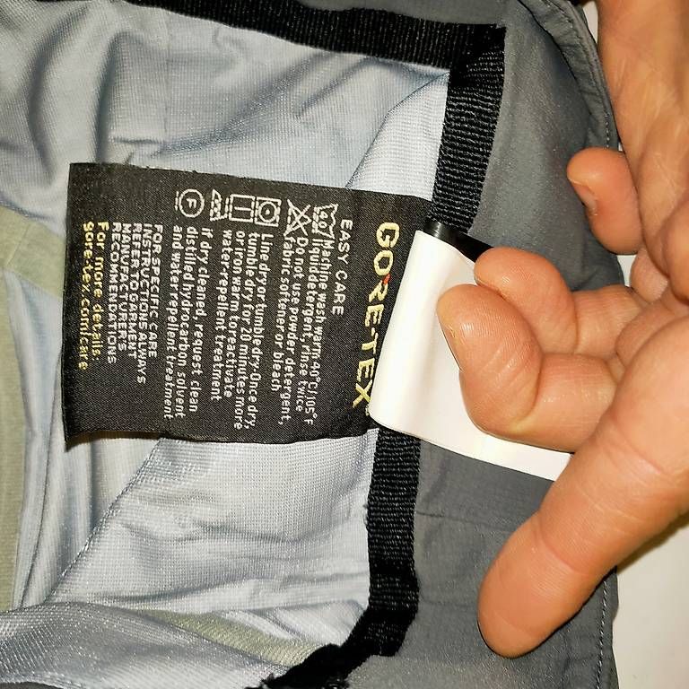 Pantaloni: Black Yak Skihosen Goretex – Usato da Ennetaach venduto da Sigrist 1