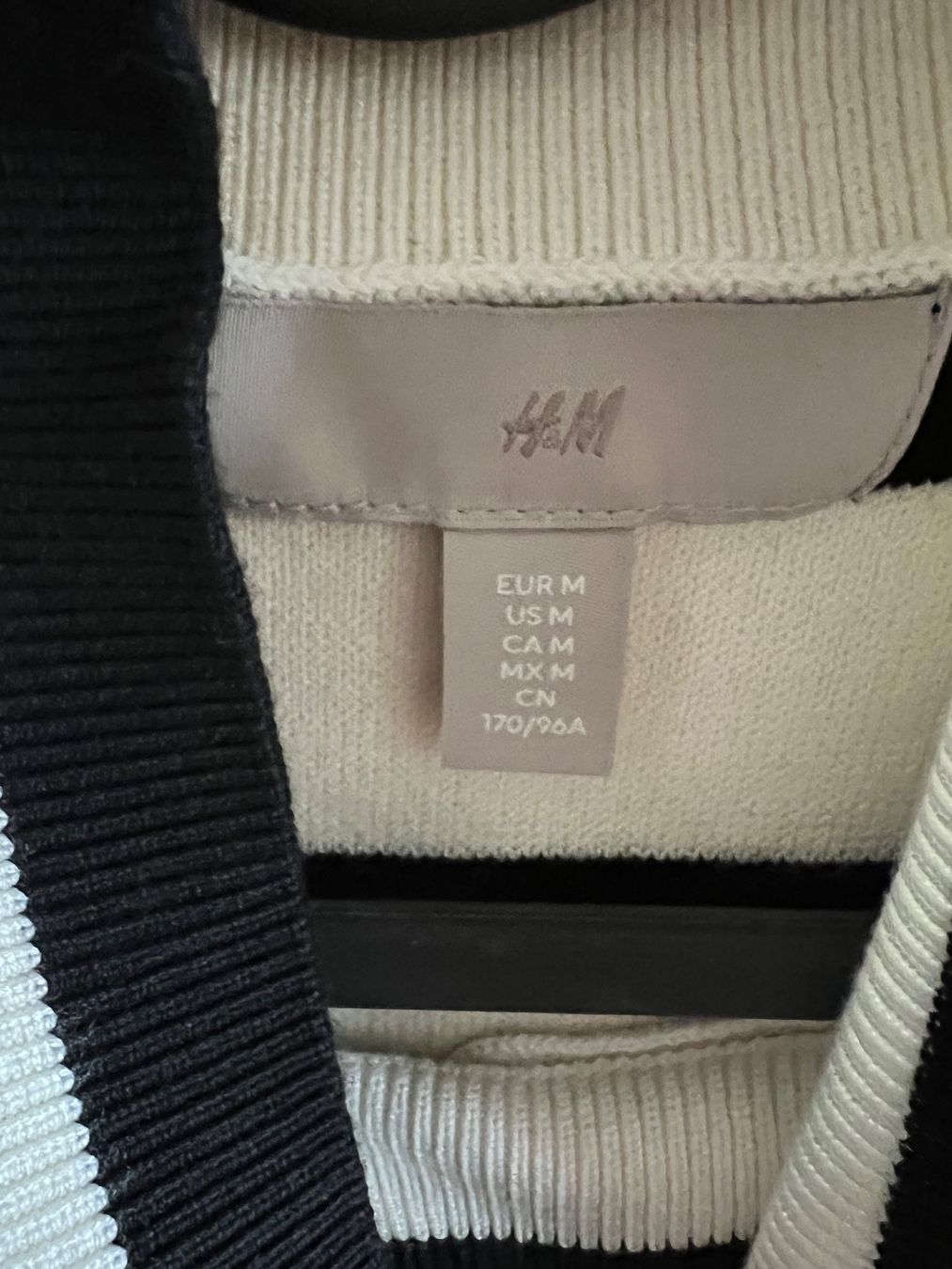 Maglioni & Felpe: NEU H&M Pullover mit Turtleneck / Größe M – Nuovo (secondo la descrizione) da Effretikon venduto da YaMn 4