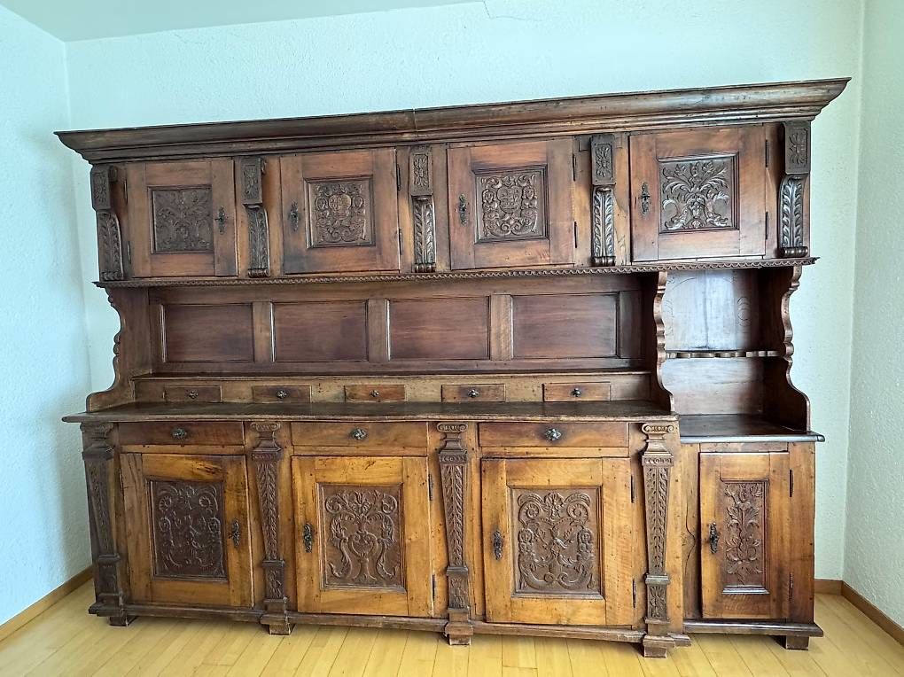 Buffets: Historisches Buffet / Anrichte – D'occasion à Fällanden par althausb