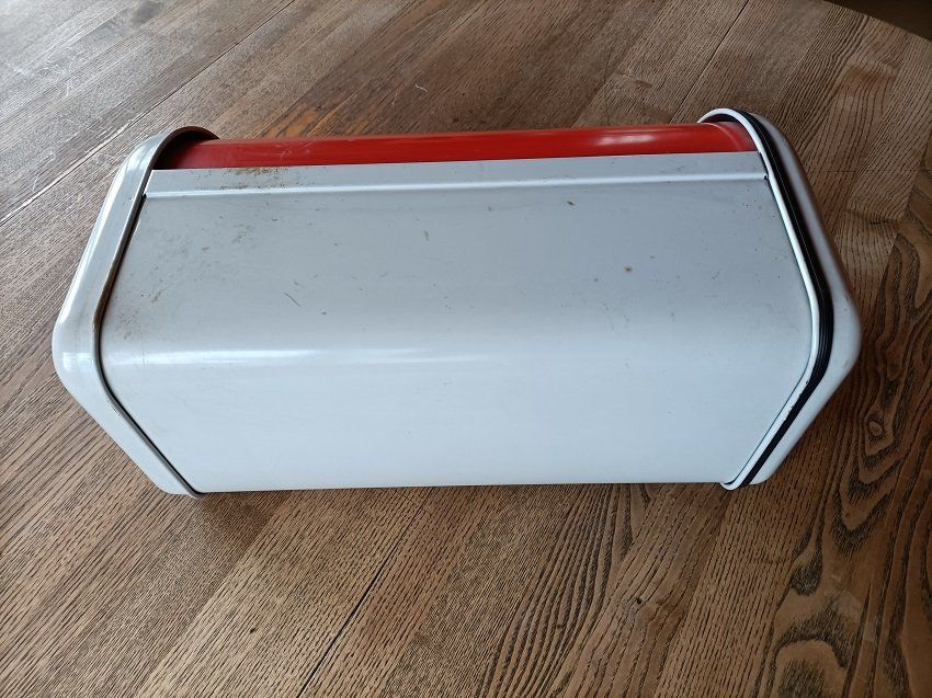 Contenitori & Simili: Vintage Brotkasten aus Blech – Usato da Burg venduto da Mainstreet69 2