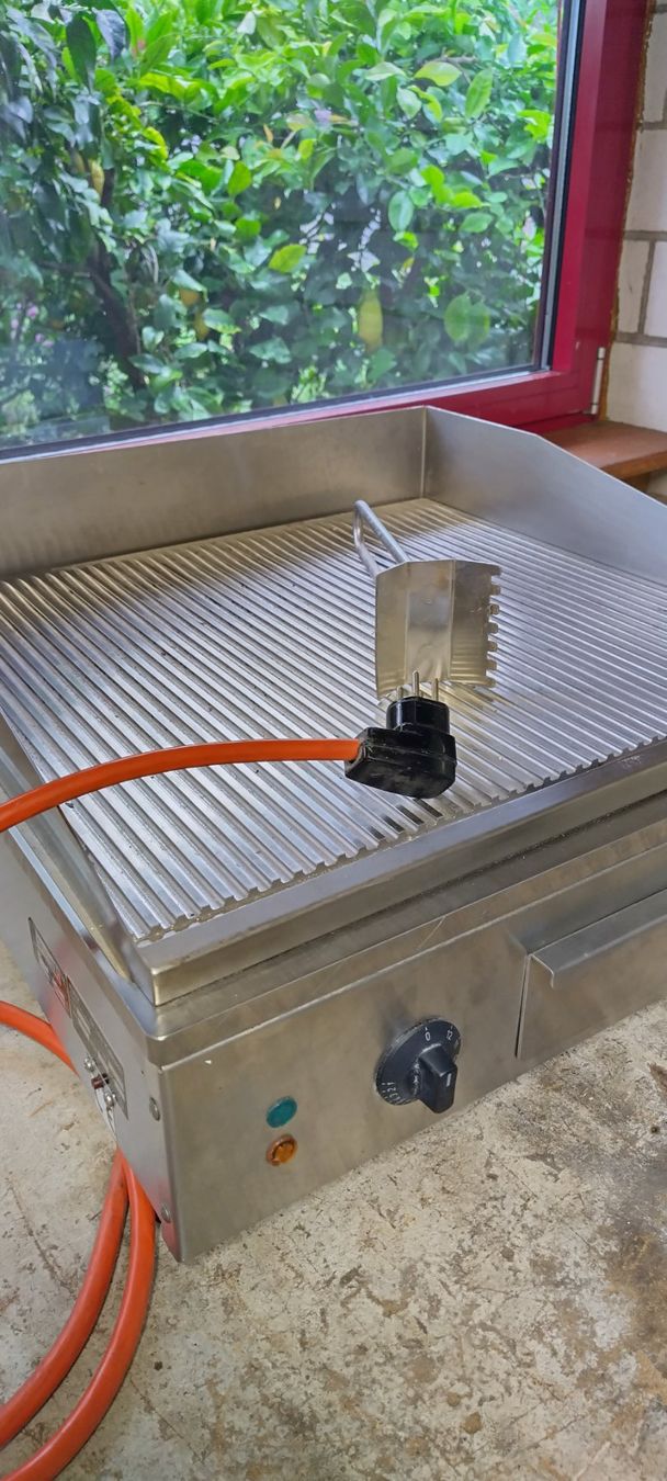 Griglie: Elektro Grill, Kneubühler – Usato da Rothrist venduto da Sheriff94 1
